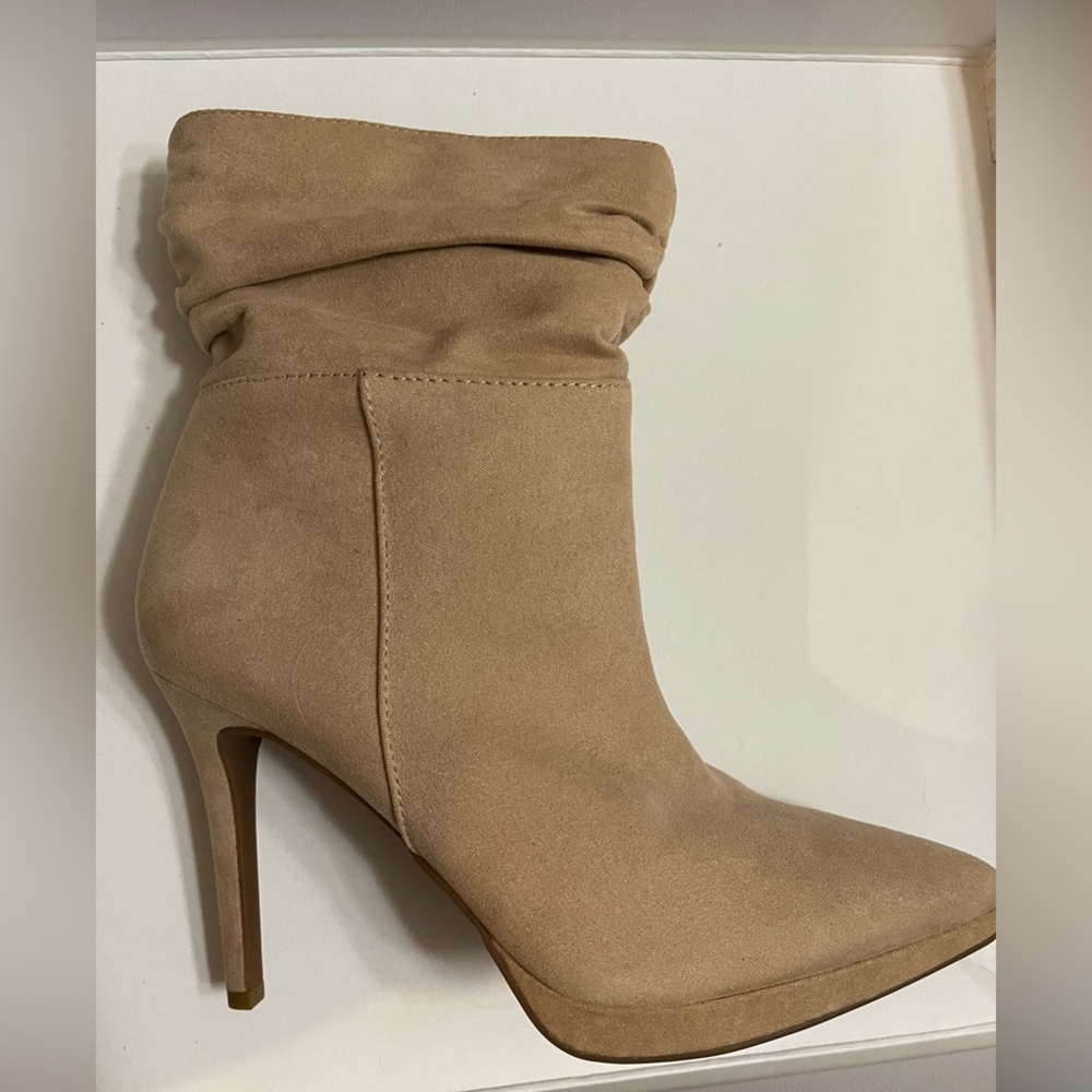 Jessica Simpson microsuede heels